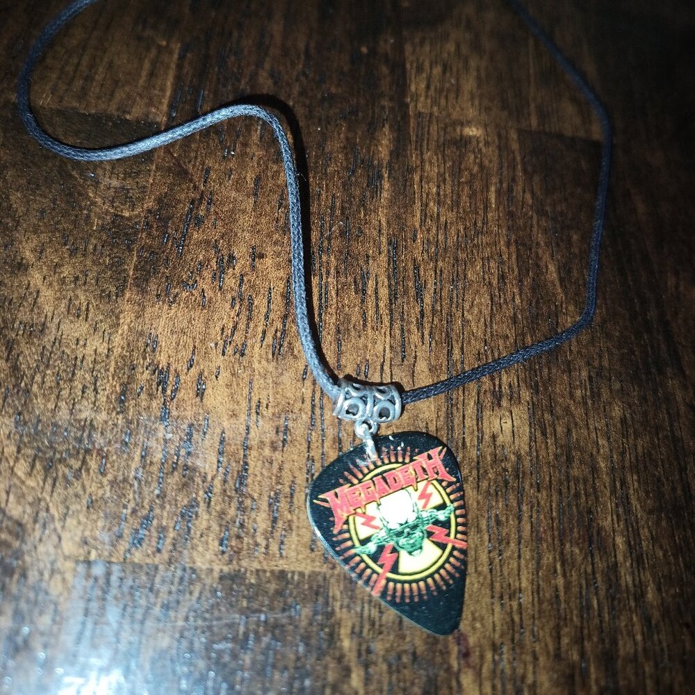MEGADETH GUITAR PICK NECKLACE